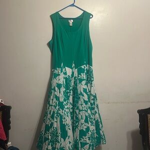 OSo  casual Elegant Green and White Maxi Dress